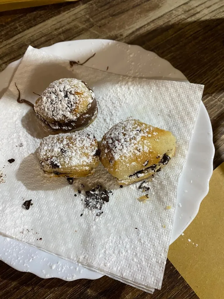 Francesca Scerrato_Pizzeria Centro storico da Valter , Frosinone, Lazio_Fumone_review