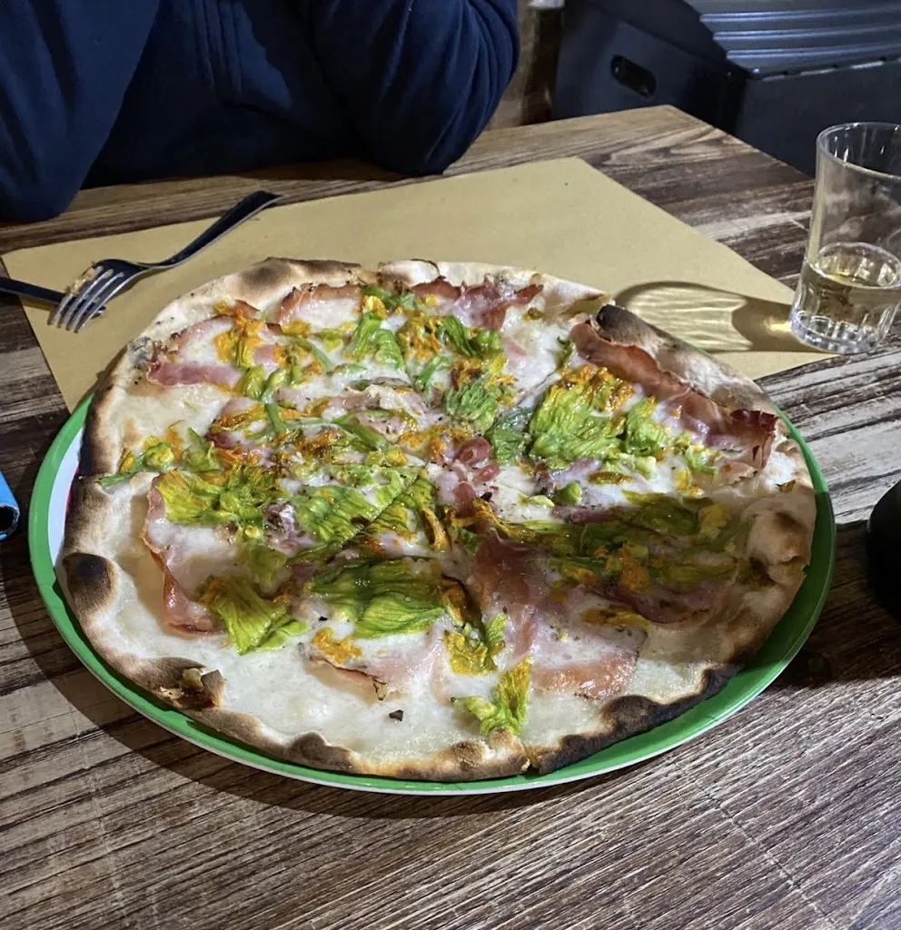 Pizzeria Centro storico da Valter , Frosinone, Lazio_Fumone_slider_image_3