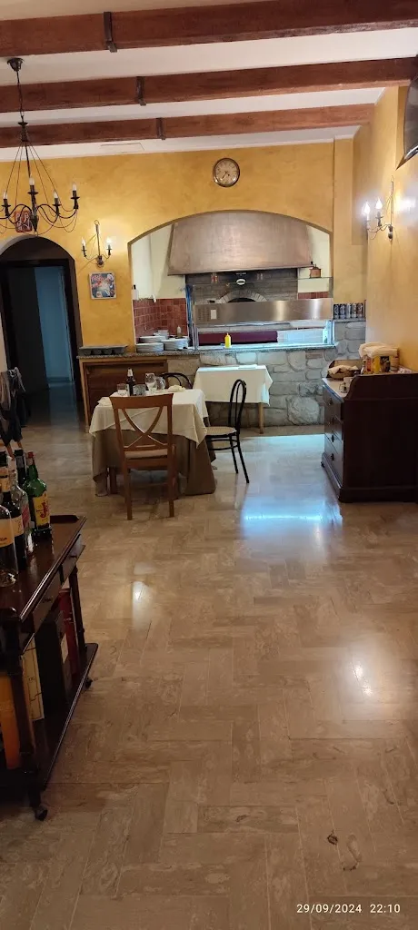 Ristorante "La Lanterna" Di Daniele Tullio restaurant in Gallinaro