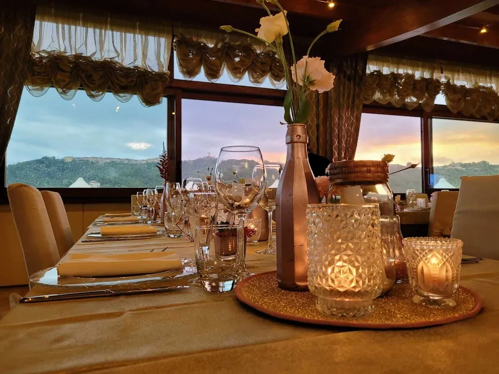 Luna rossa ristorante pizzeria_Gallinaro_slider_image_1