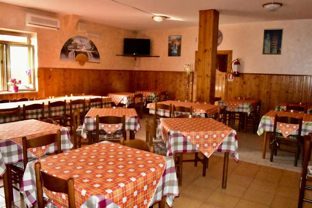 Pizzeria Valentino Restaurant in Gavignano