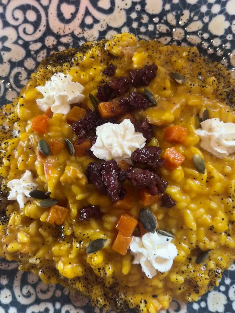 L L_Oliva e l'Ingegnere_Formia_review