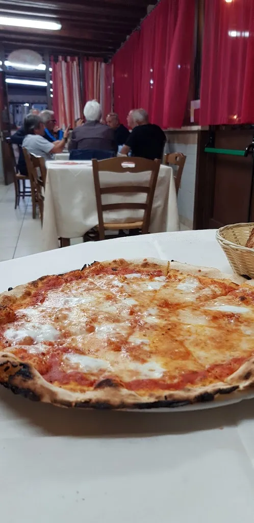 Muna Lee_Ristorante Pane e Olio di Grilli Valeria_Trasacco_review