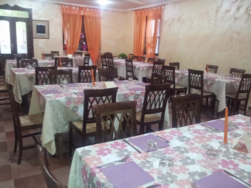 Ristorante Pane e Olio di Grilli Valeria_Trasacco_slider_image_1