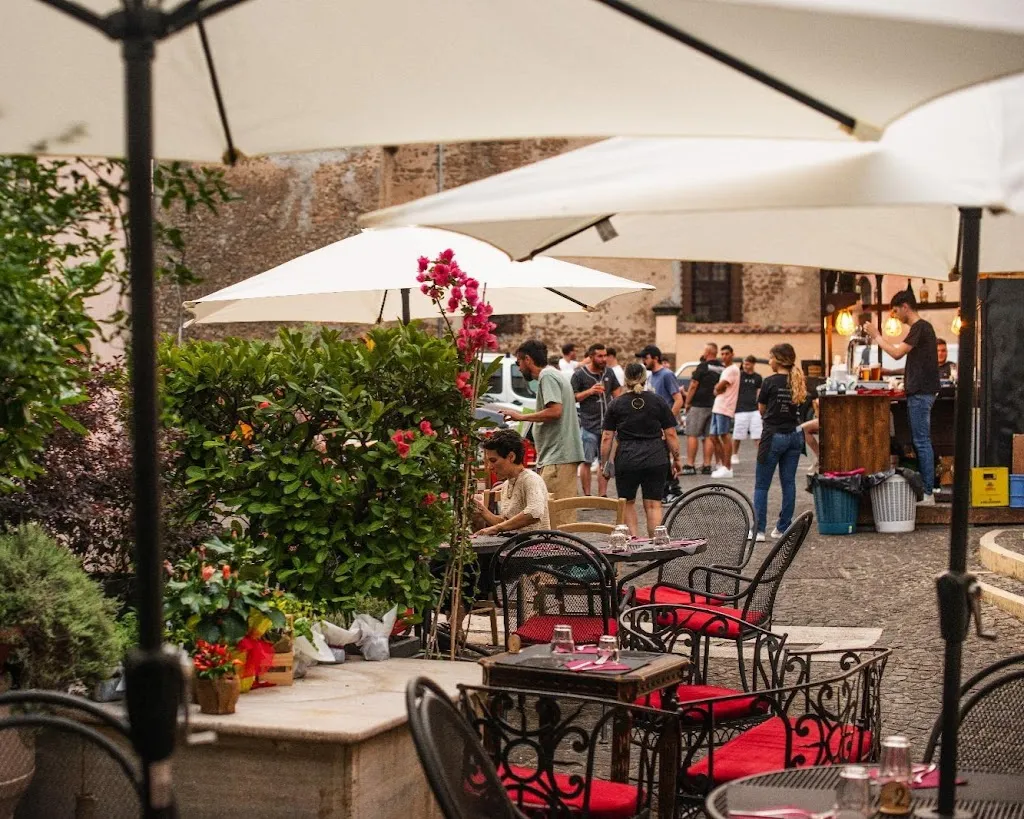 Nù RistoPub restaurant in Giulianello