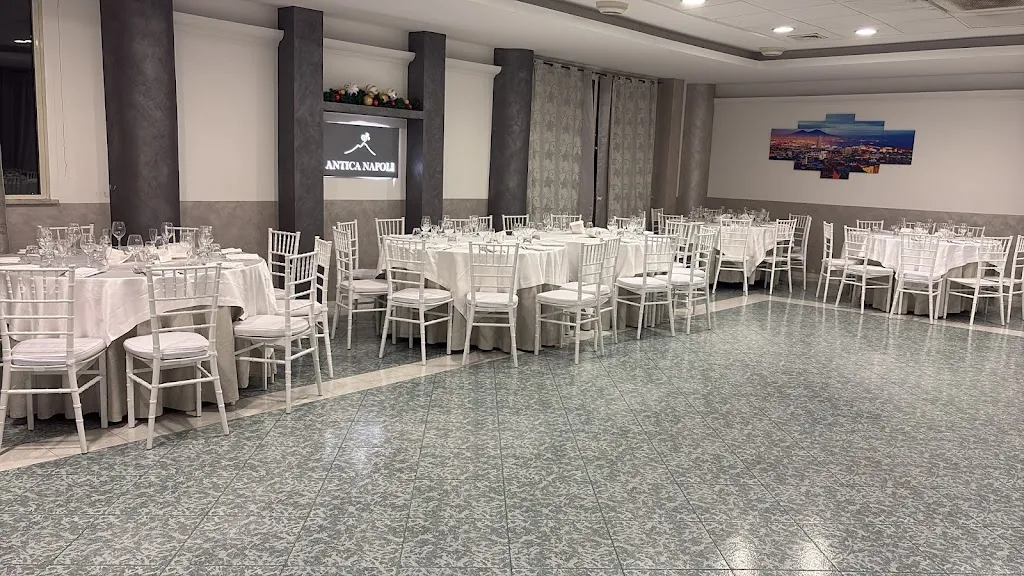 Pizzeria "Antica Napoli" restaurant in Giuliano di Roma