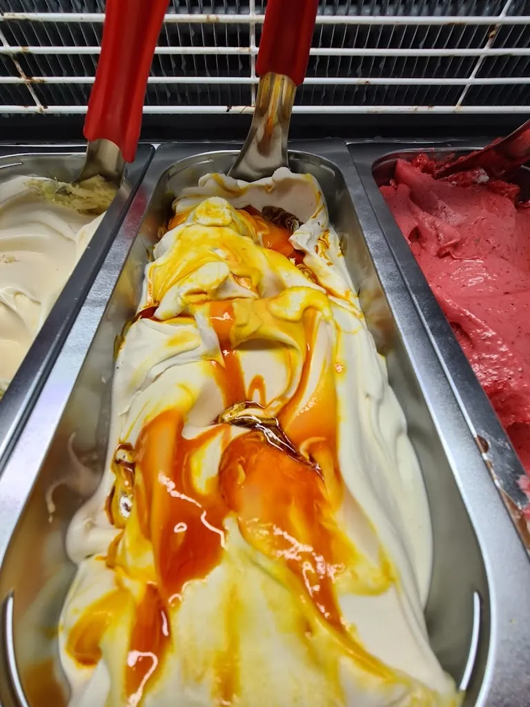 Menu_Black & White_Grotte di Castro_image_4