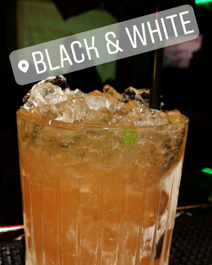 Fabio Marabottini_Black & White_Grotte di Castro_review