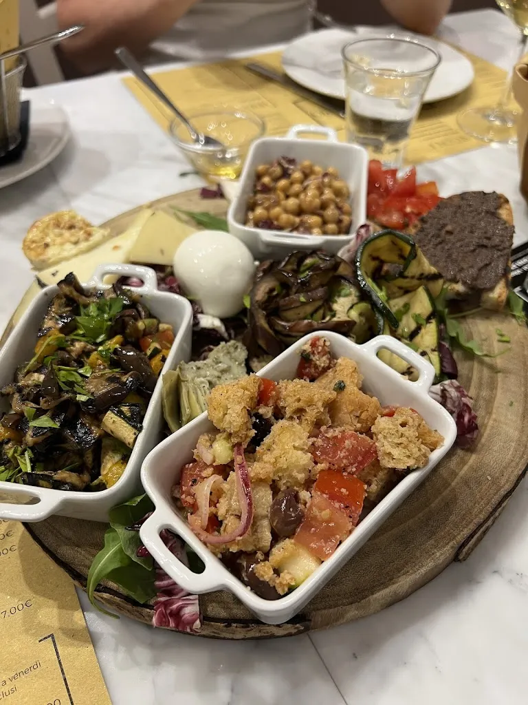 Pensavo peggio osteria_Grotte Santo Stefano_slider_image_3