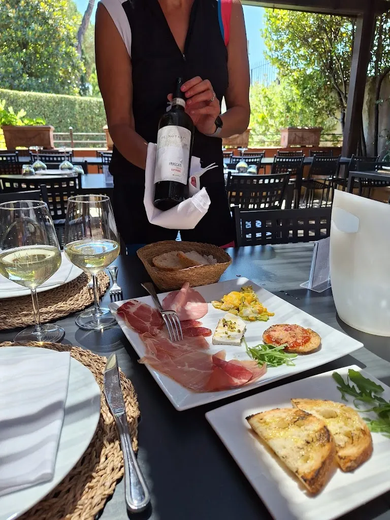 Edward van den Bogaart_Taverna Mari_Grottaferrata_review