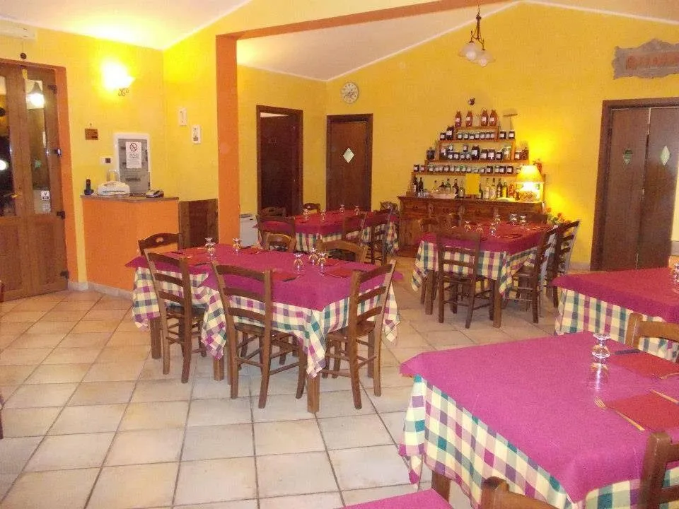Agriturismo il Truscione restaurant in Ischia di Castro