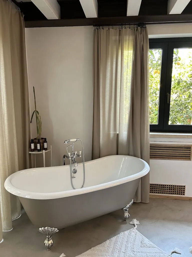 Romyn Vigne_Santa Lucia Maccarese_Fregene_review