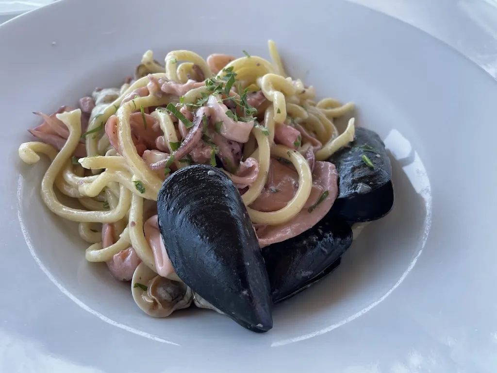 Francesca_La Scialuppa da Salvatore_Fregene_review