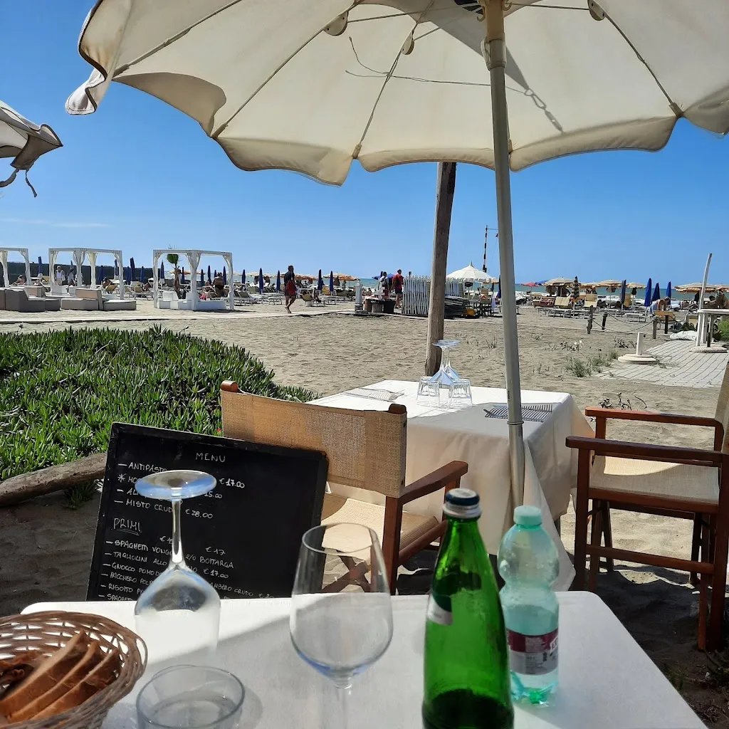 Clare Hayward_Albachiara Fregene - Spiaggia e Ristorante_Fregene_recensione