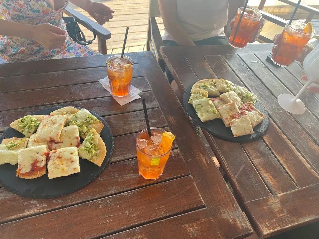 Patrycja Rodrigues_Onda Anomala_Fregene_review