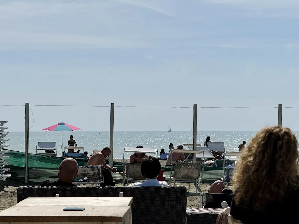 Irina K Esposito_Blu Fregene_Fregene_review