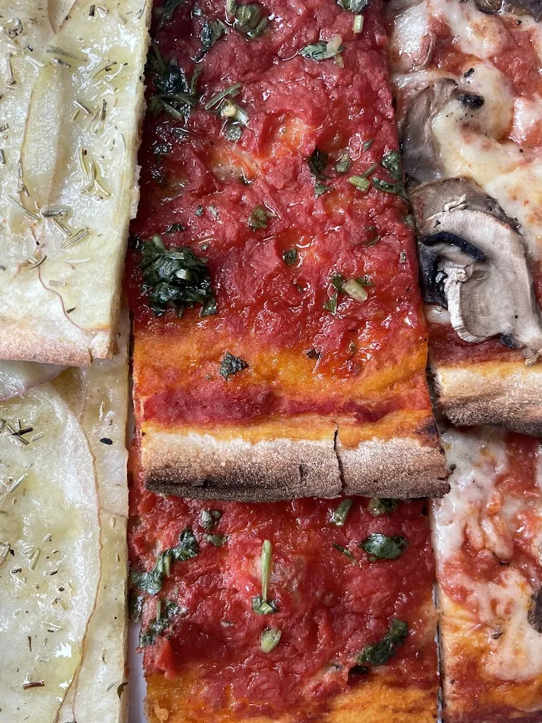 Pizza Beach_Fregene_slider_image_3