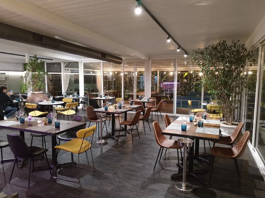 BBQ duepuntozero restaurant in Fregene