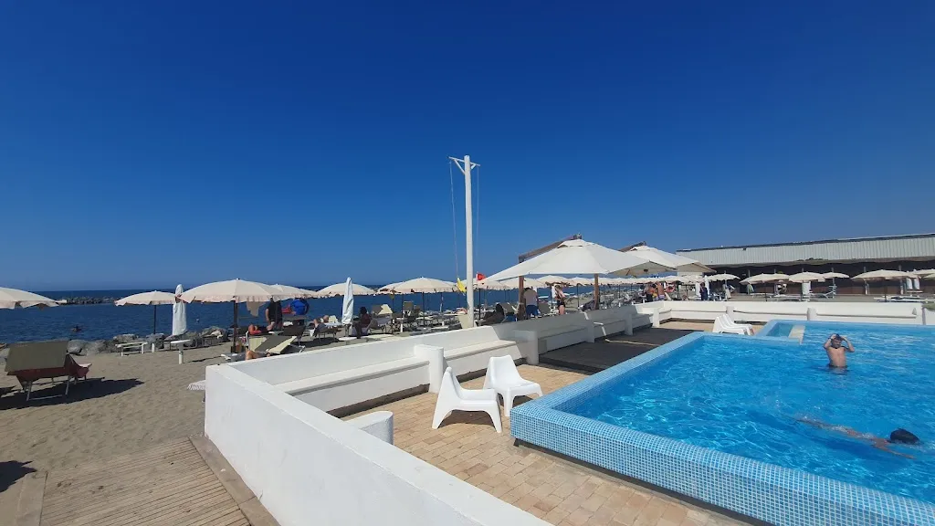 Claudia Fischer_Capri Fregene_Fregene_review