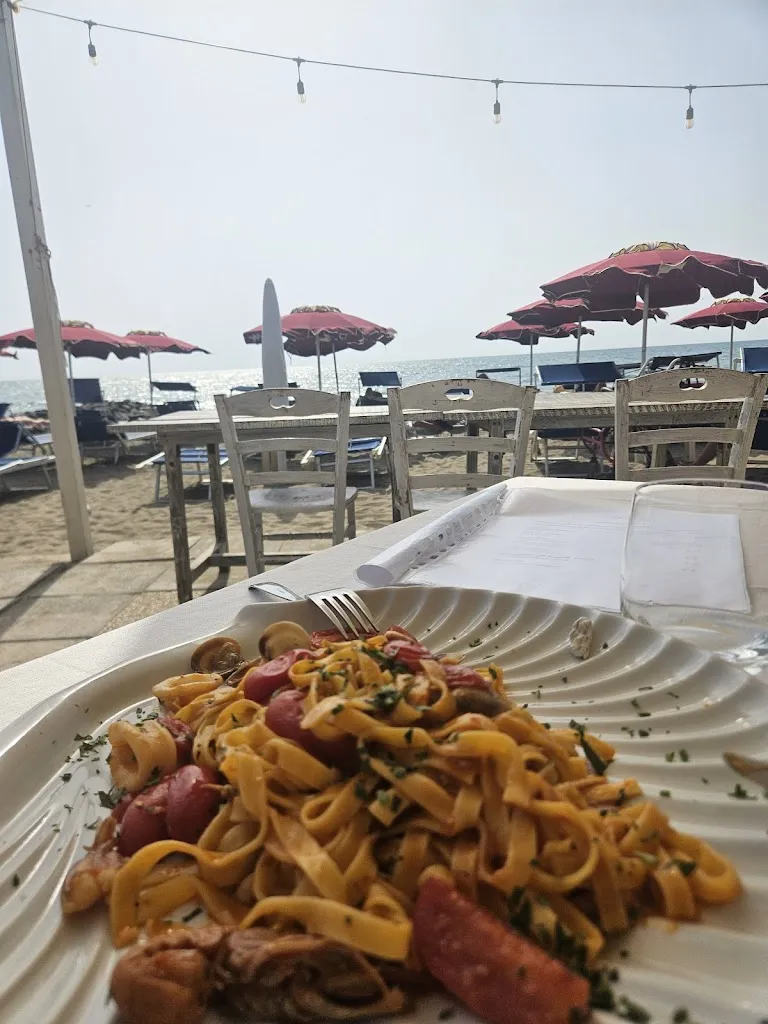 DMN_Manila Beach_Fregene_review