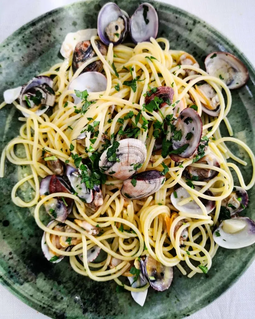 Kayley Moore_Stabilimento l'Ancora_Fregene_recensione