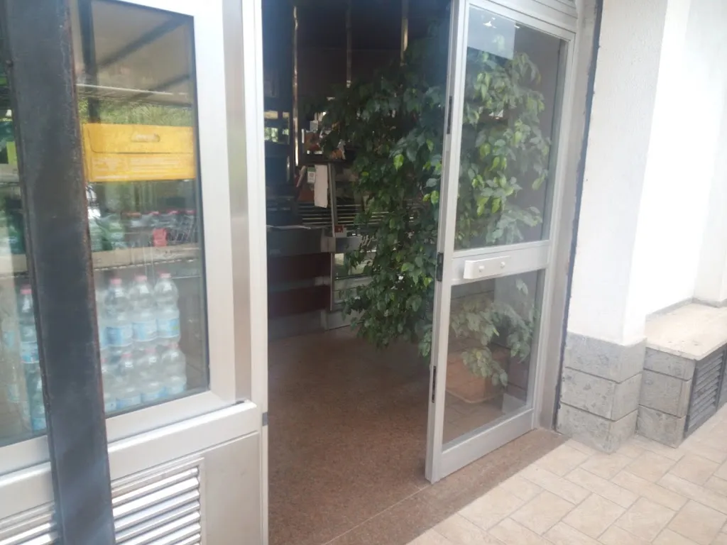 Andrea Fontana_Bar Pasticceria Cattani_Fregene_review