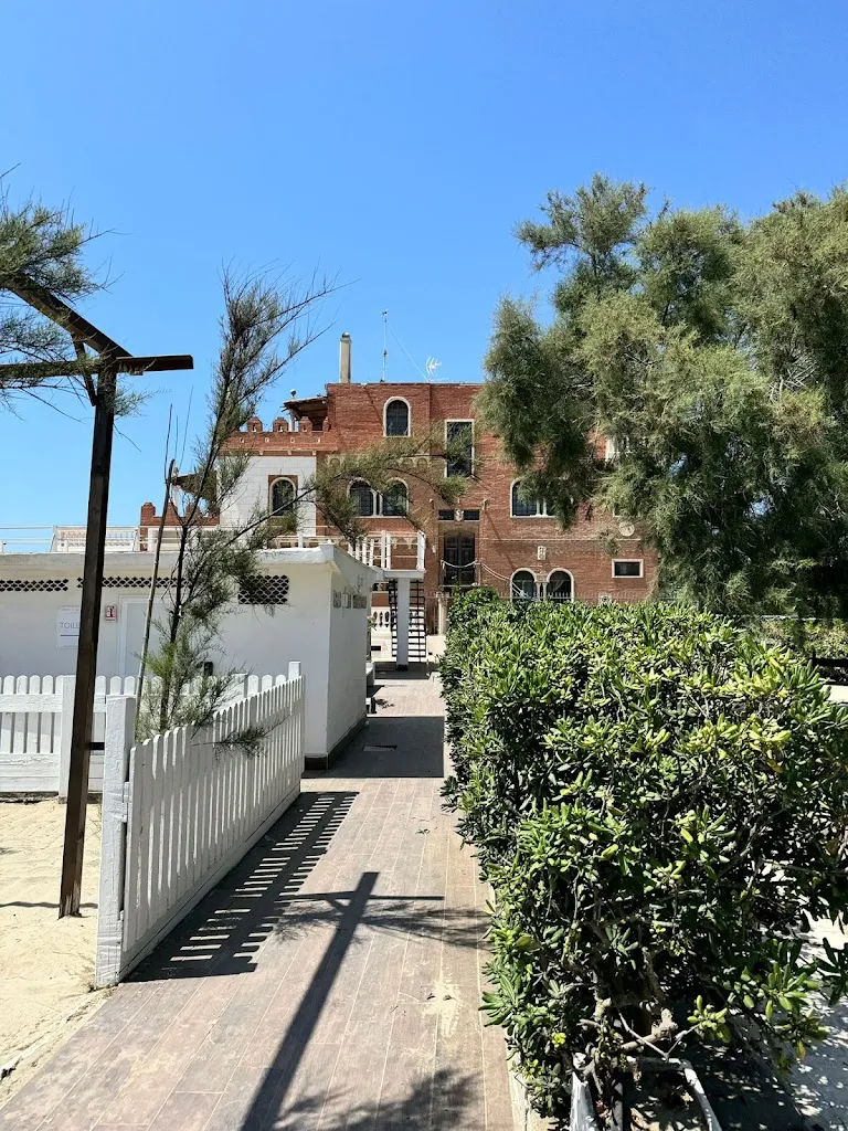 Juju Maskell Ferreira_Castello Miramare Maccarese_Fregene_Bewertung