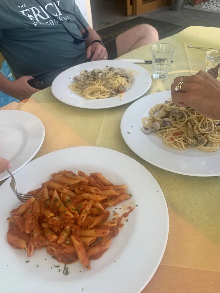 Ellie Cowen_Cafe e Food_Labico_review