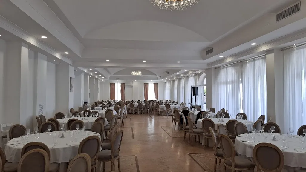 Ristorante Villa Regina del Monte_Villa Sant'Angelo_slider_image_3