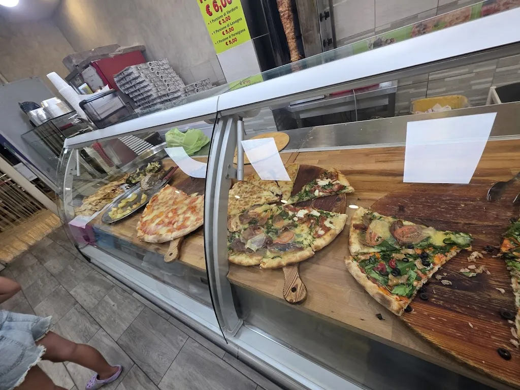 Pizza a Spicchi Massimina restaurant in La Massimina-Casal Lumbroso