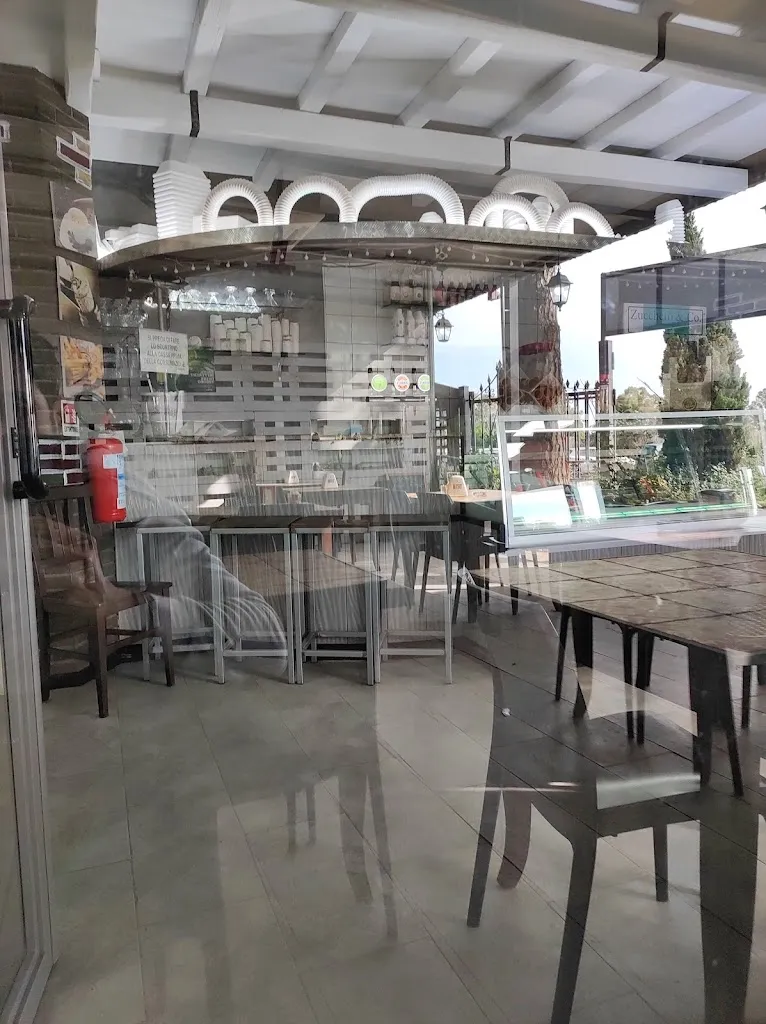 francesco facchini_Tabaccheria Pasticceria Gelateria Tavola calda Zucchero & co._La Massimina-Casal Lumbroso_review