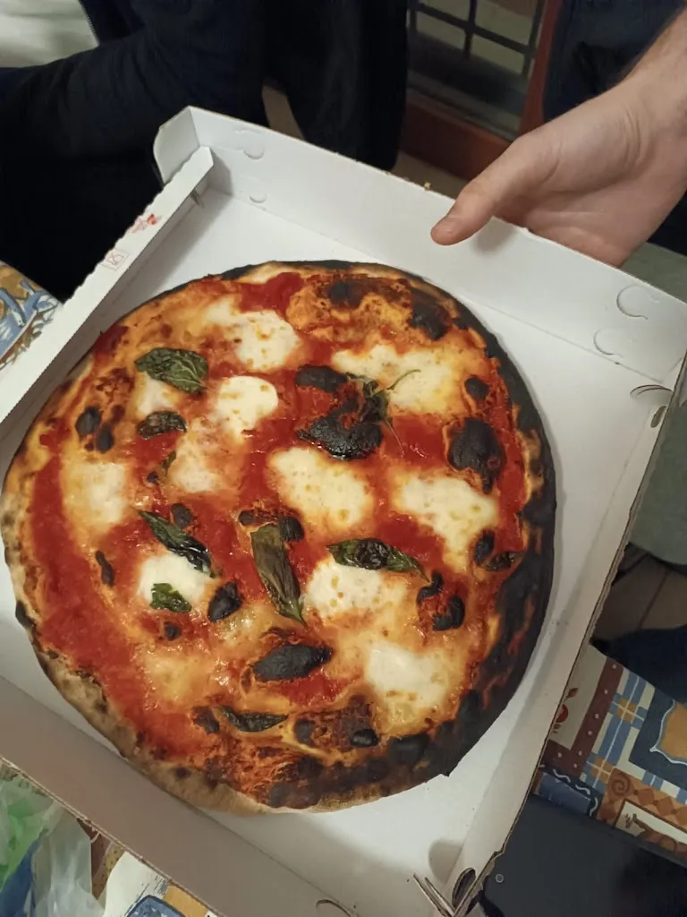 La Tana Della Pizza - Da Michele_La Massimina-Casal Lumbroso_slider_image_3