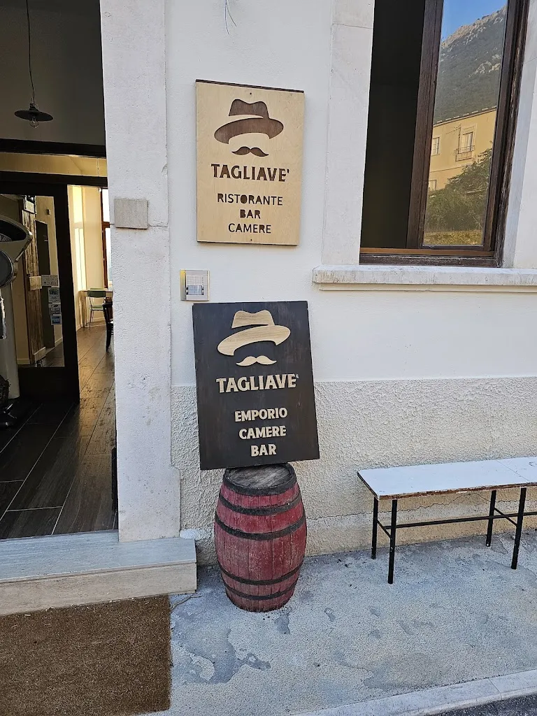 Richard McCart_Tagliave’_Villa Santa Lucia degli Abruzzi_review