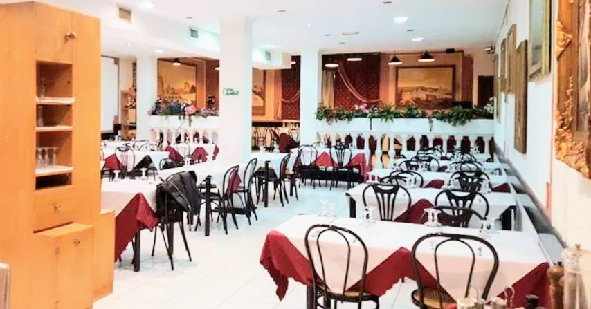 Biberon Bar • Ristorante • Pizzeria forno a legna • Gelateria restaurant in La Massimina-Casal Lumbroso