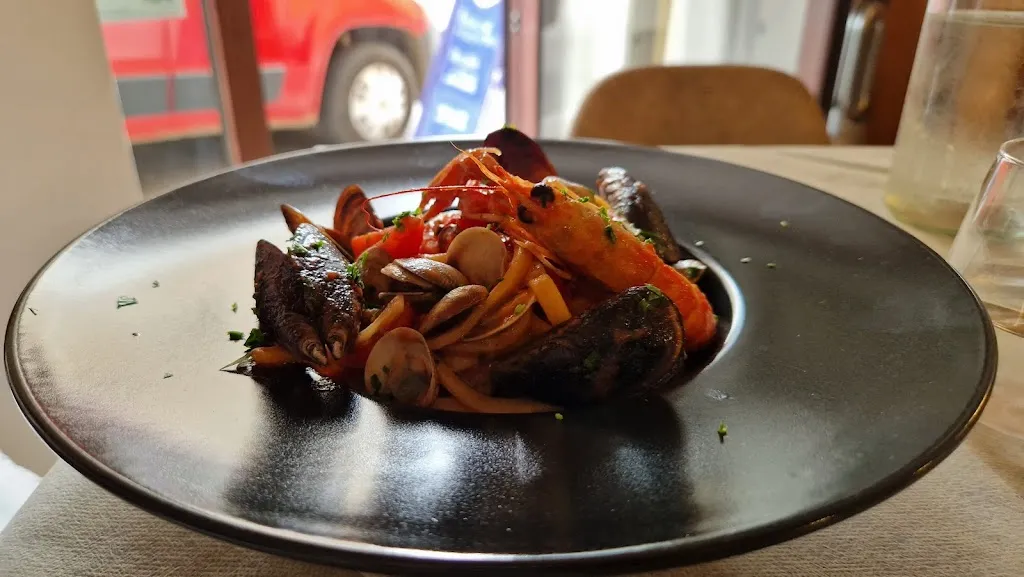 Bistrot Gli Amici restaurant in Villa Santa Lucia degli Abruzzi