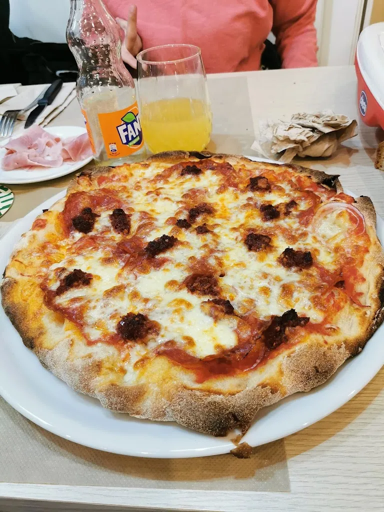 Roberto Bruni_Qebona Lariano_Lariano_recensione