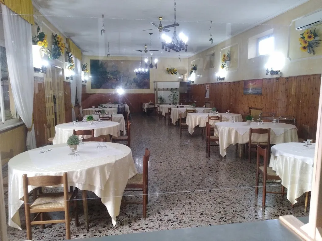 Al Ponte restaurant in Lariano