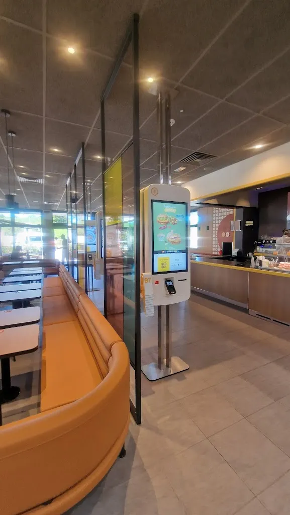 Elice Trindade_McDonald's Lariano_Lariano_recensione