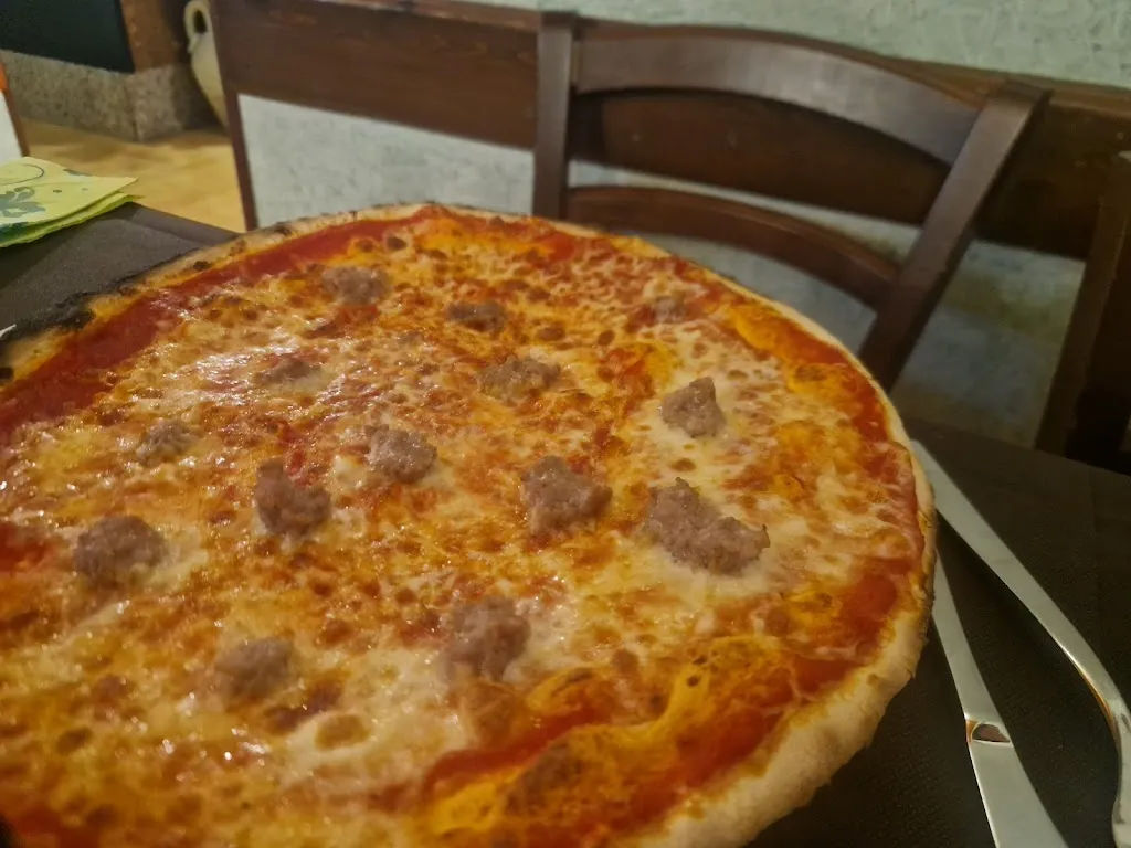 Pizzeria La Ginestra_Leonessa_slider_image_2