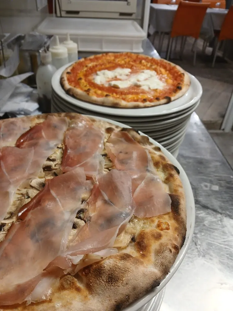 Pizzeria Ristorante Settegiacche_Licenza_slider_image_3