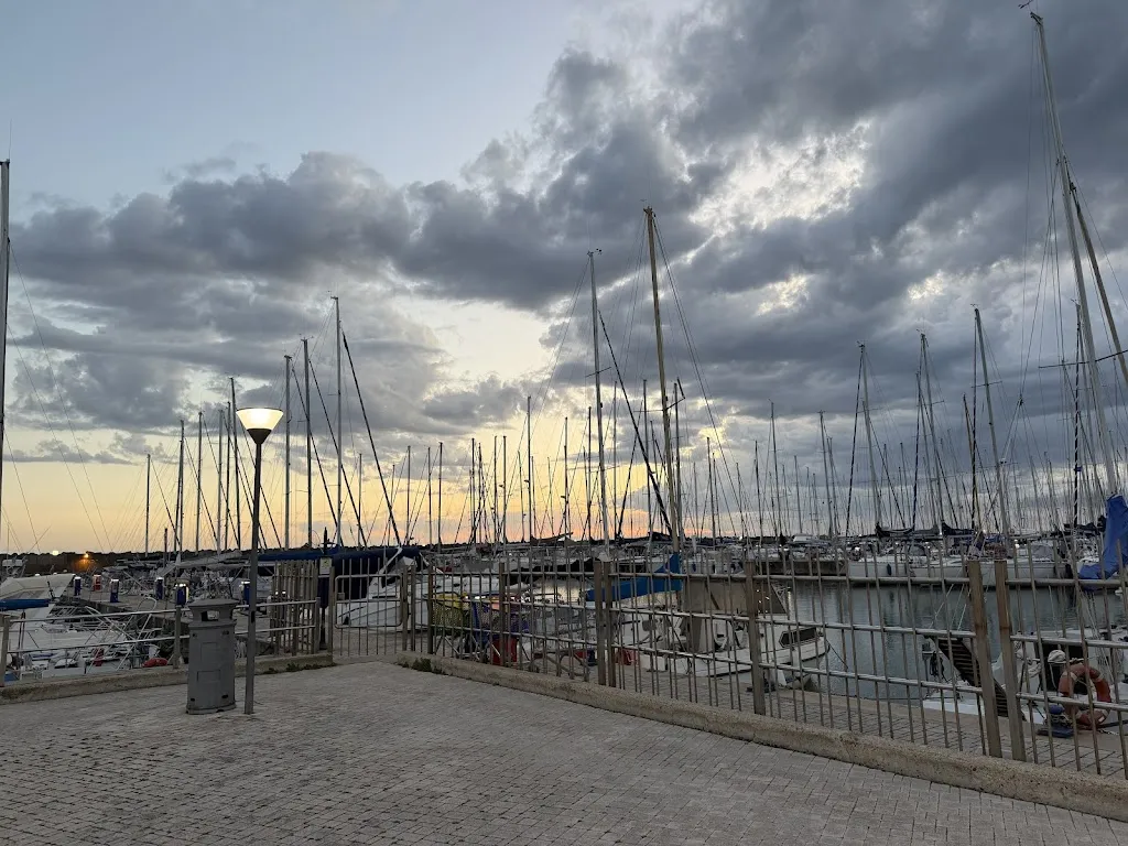Baylee Pearce_Sailing 809 Ristorante Cocktail Bar_Lido di Ostia_review
