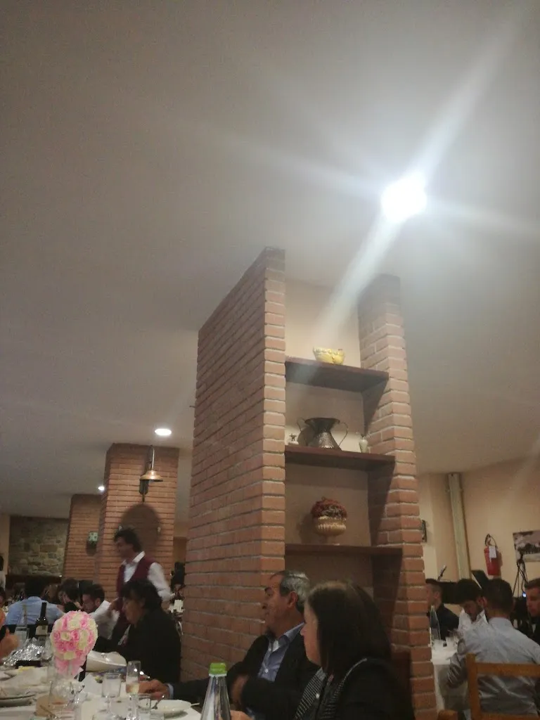 Hotel Ristorante Pizzeria | la Fenice del Parco_Villavallelonga_slider_image_2