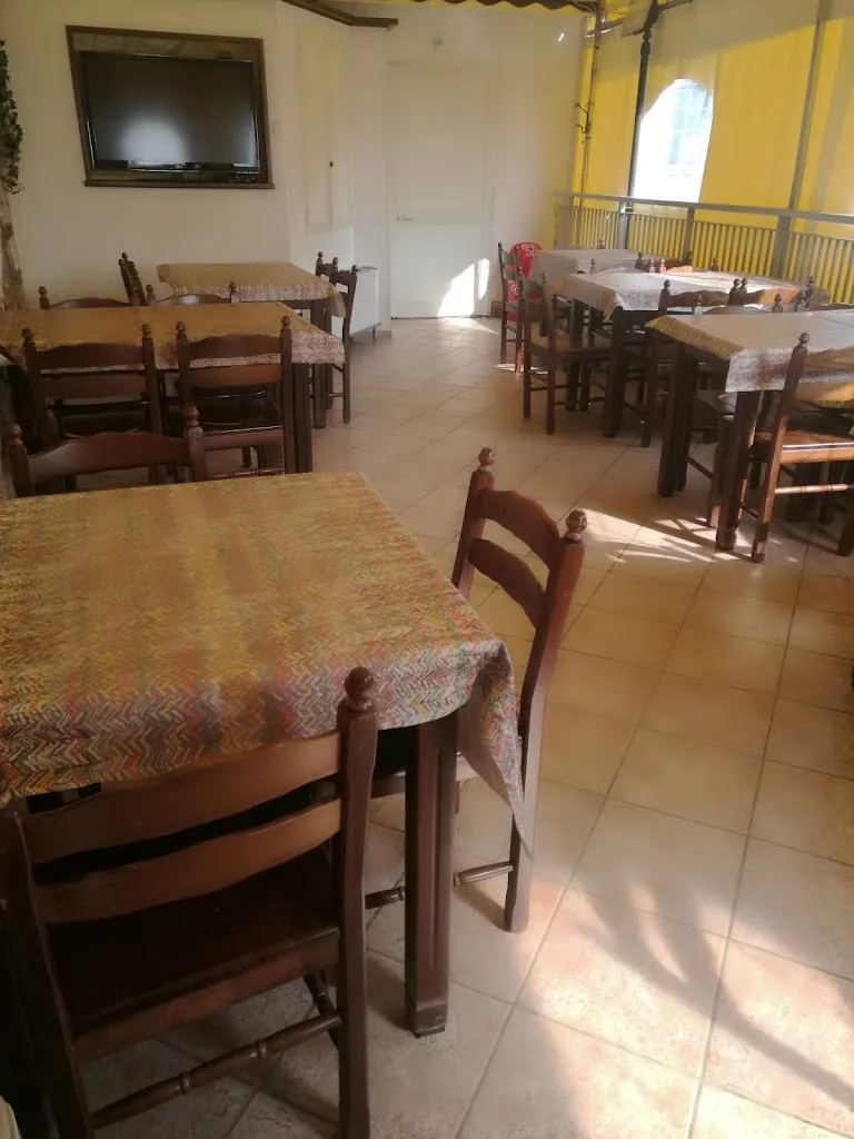 Bar Pizzeria "Nonna Orgilla" di Iagnocco Emanuele restaurant in Maenza