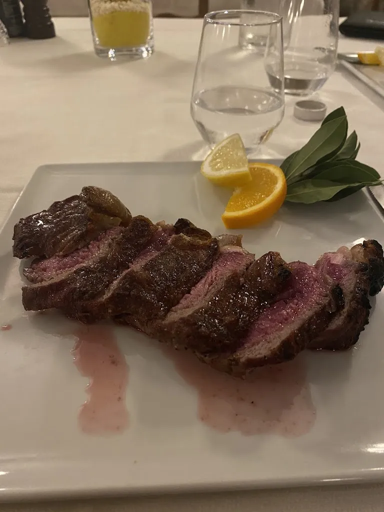María Isabel Subía_Hotel Ristorante La Pergola_Magliano Sabina_review