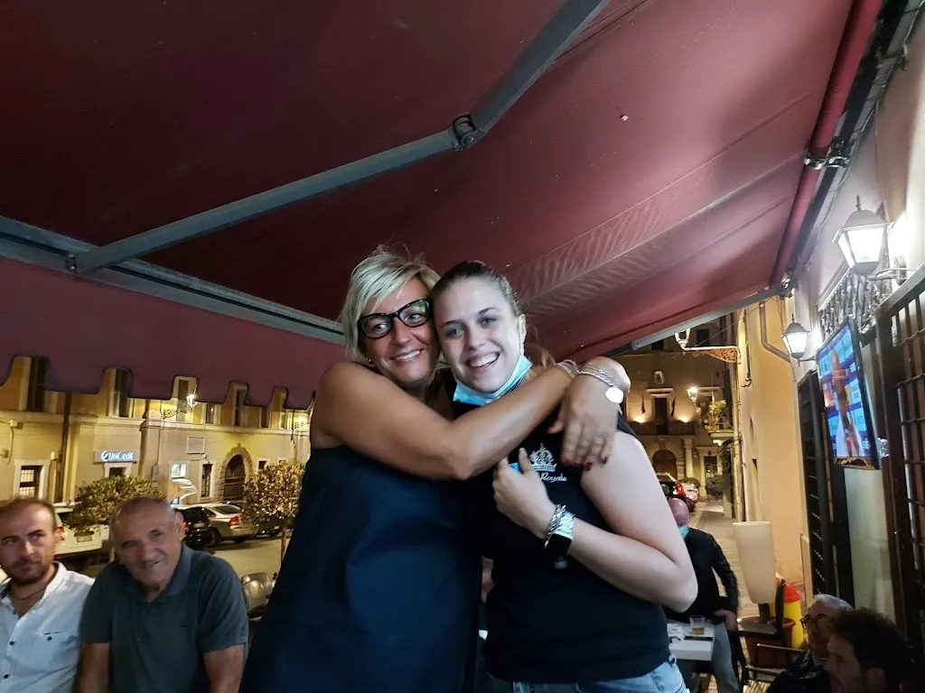 Emanuela Boccoli_Caffè Royale_Magliano Sabina_review