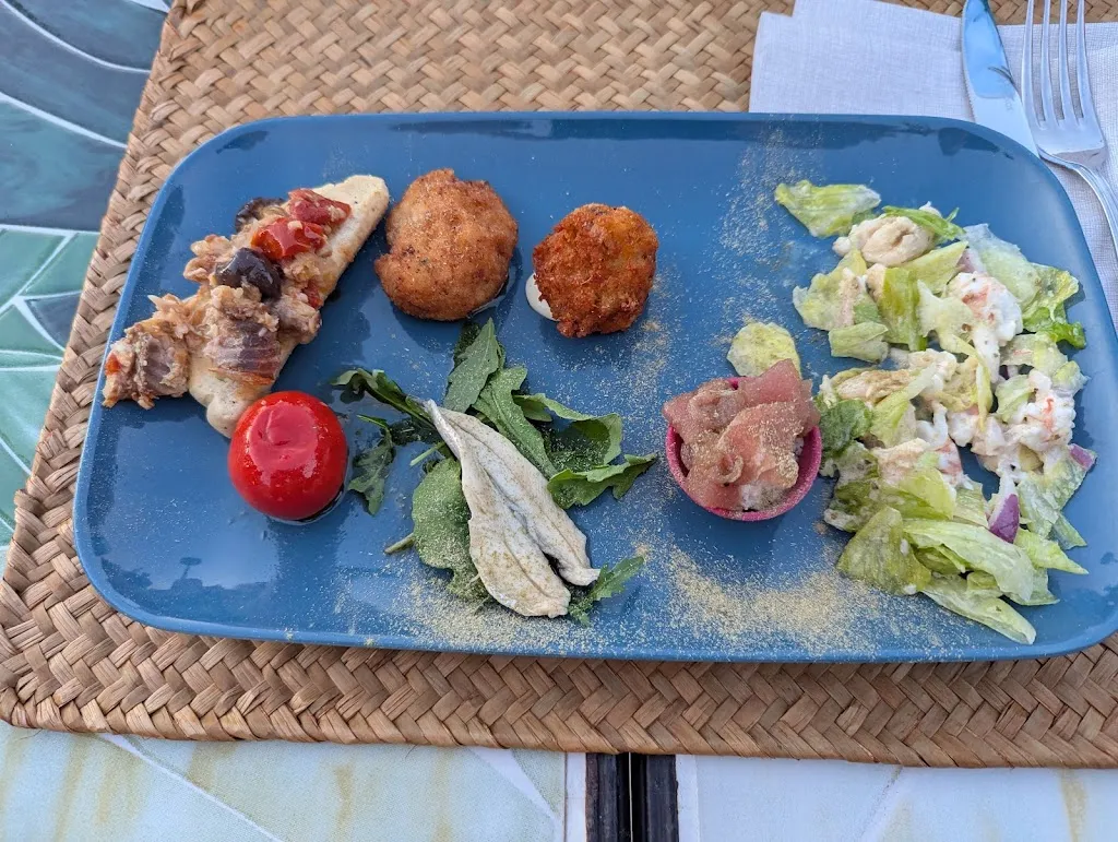 Enzo Chiaramonte_Home Restaurant - La Cantina_Le Forna_review