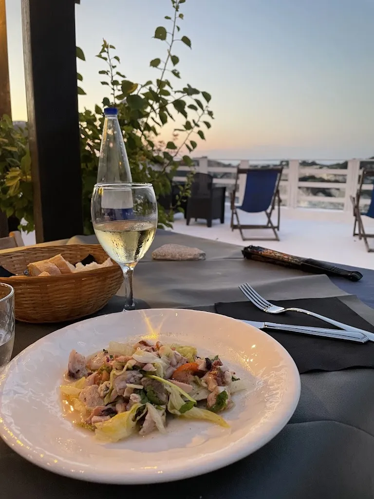 Aya Mahdi_Home Restaurant - La Cantina_Le Forna_review