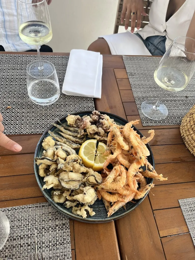 Nicole Pereira_L'Isola Restaurant_Le Forna_review