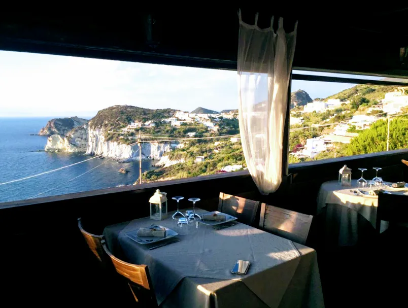 Ristorante La Campanella restaurant in Le Forna