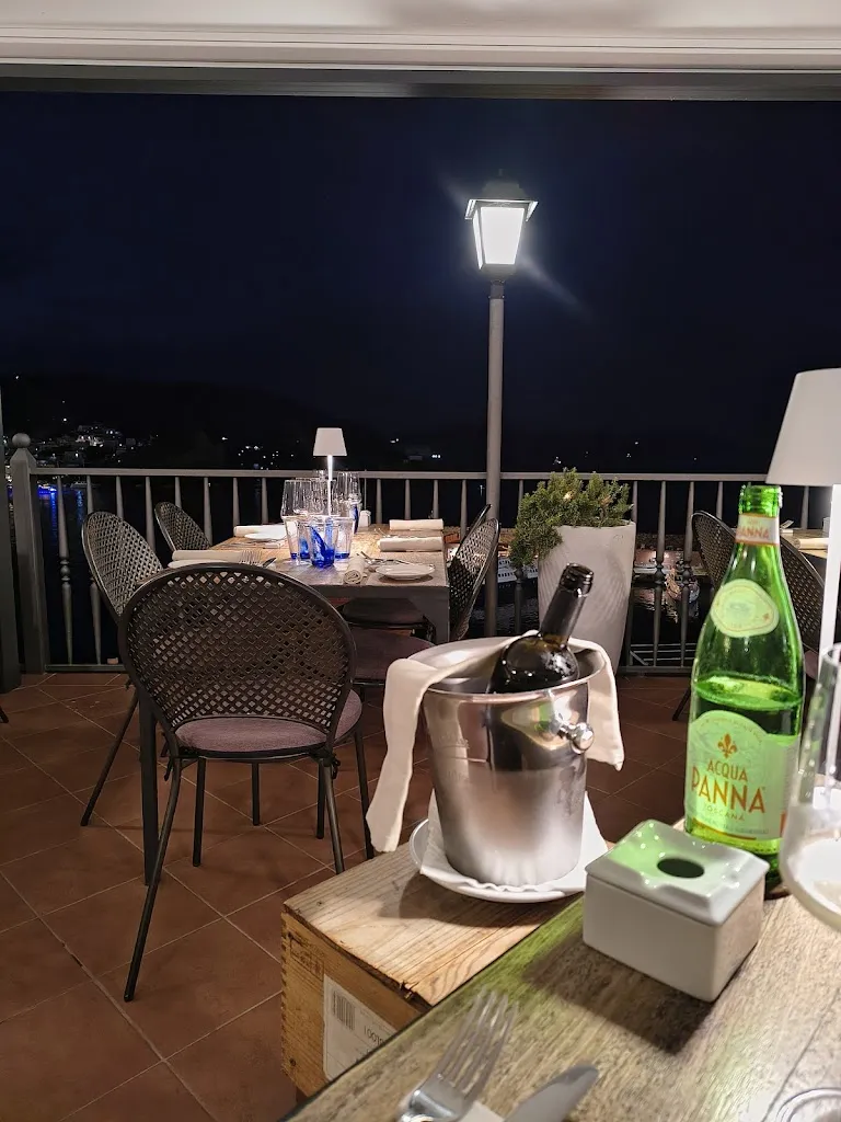 Ristorante EEA_Le Forna_slider_image_3